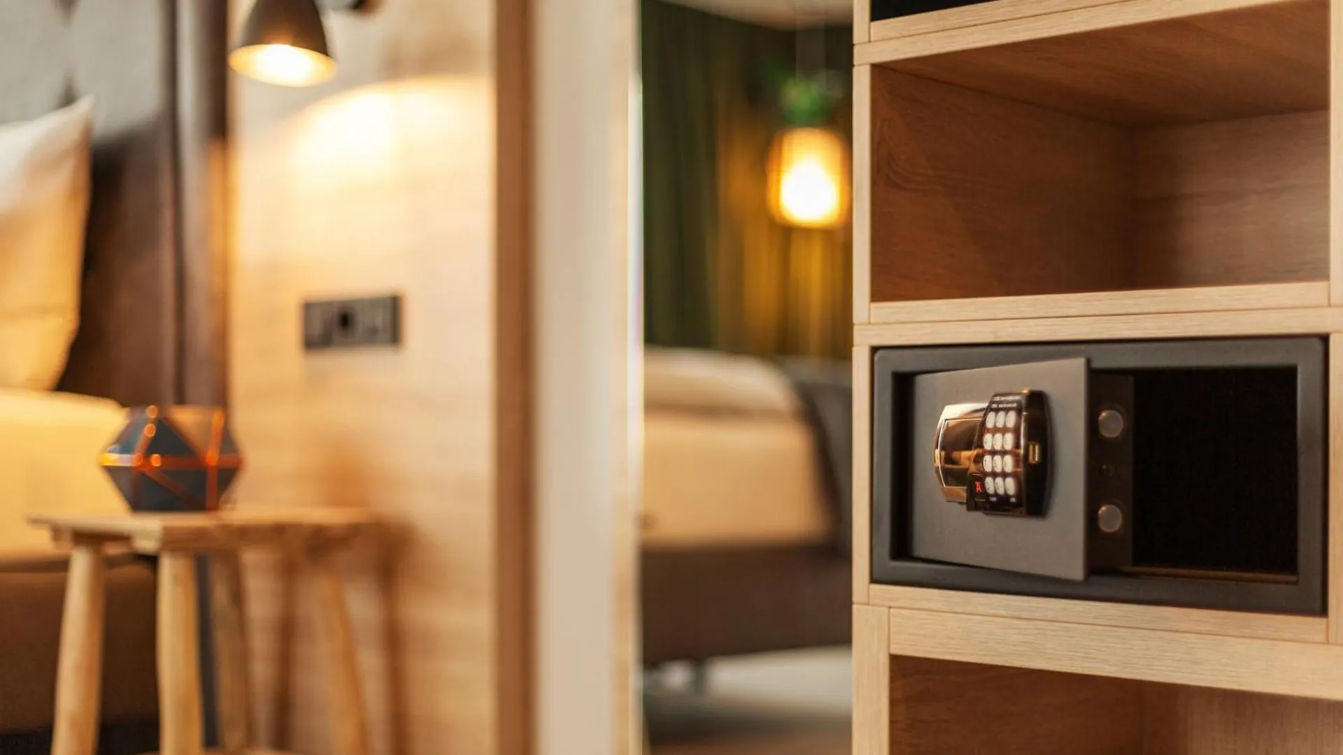 Hotel Holiday Inn - The Niu, Crusoe Bremen Airport By Ihg